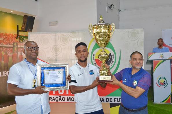 MOÇAMBOLA 2022: FMF homenageia UDS pelo título